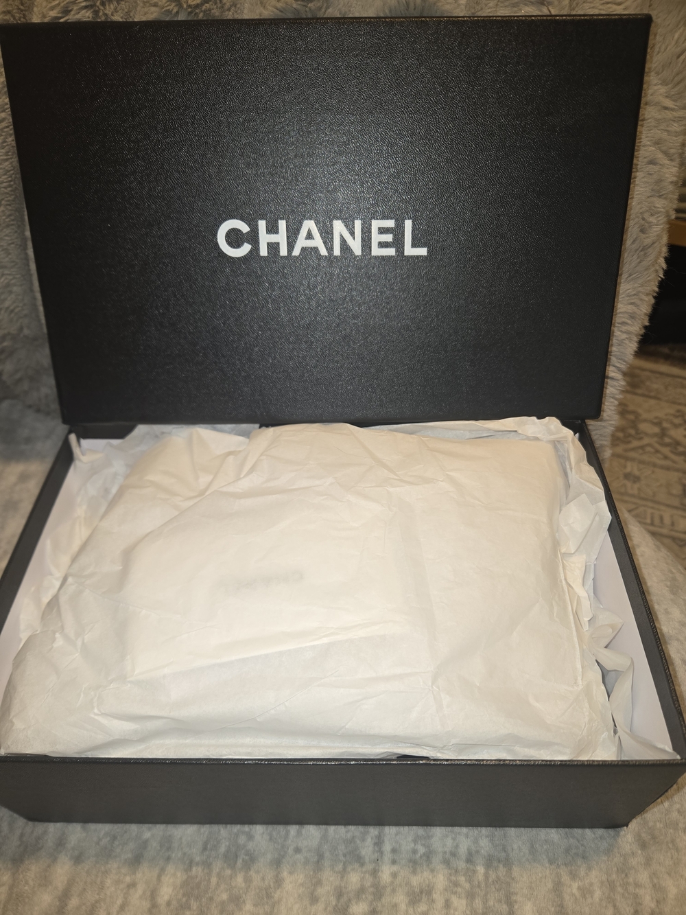 CHANEL Loafers With Black Gift Box - Picture 4 of 8